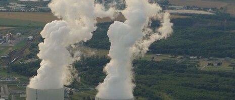 Wasserdampf eines Kraftwerkes